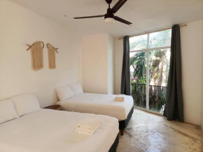 Big Room on 5th Av, Playa Del Carmen